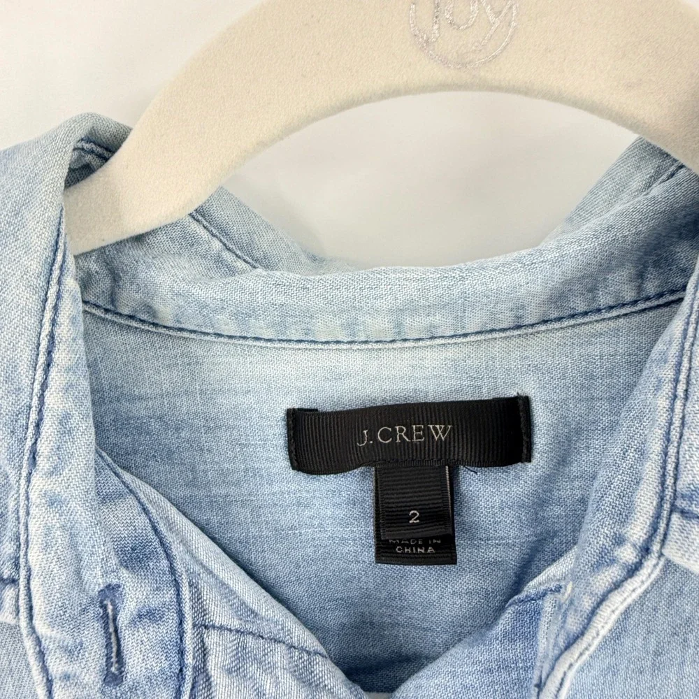 J. Crew Denim Button Down Shirt Light Wash Size 2 Classic Chambray Cotton Top